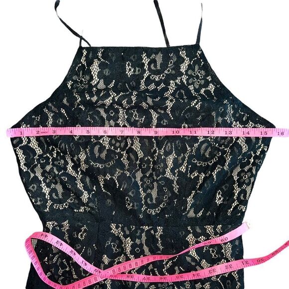 Elegant Black Lace Halter Dress - Picture 7 of 11